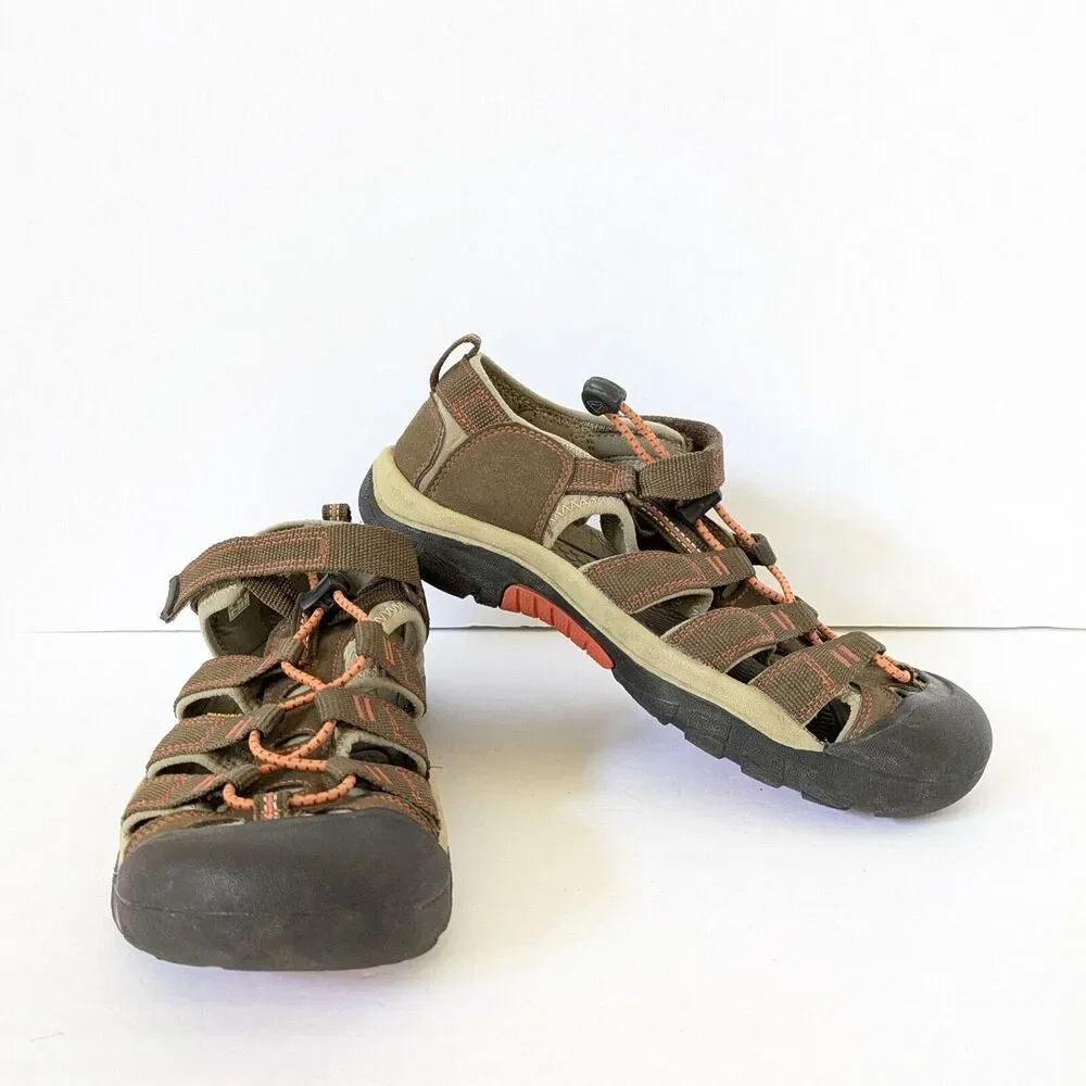 Keen Newport H2 Sandal Youth 6/38 Womens 7.5 Brown Waterproof Hiking Water Shoes